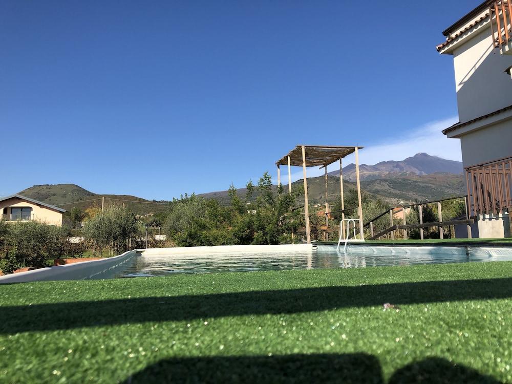 أتشيريالي Villa Carolea المظهر الخارجي الصورة